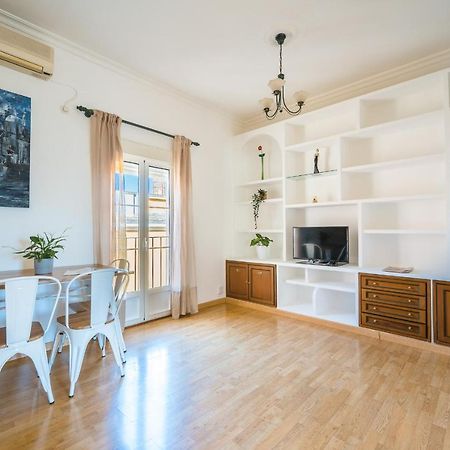Distinguido Y Centrico Apartamento En San Bernardo Sevilla Kültér fotó