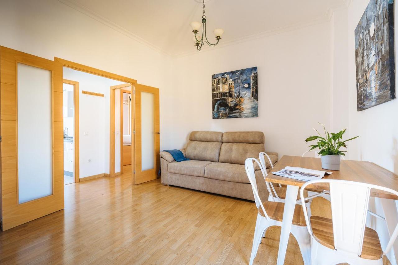 Distinguido Y Centrico Apartamento En San Bernardo Sevilla Kültér fotó