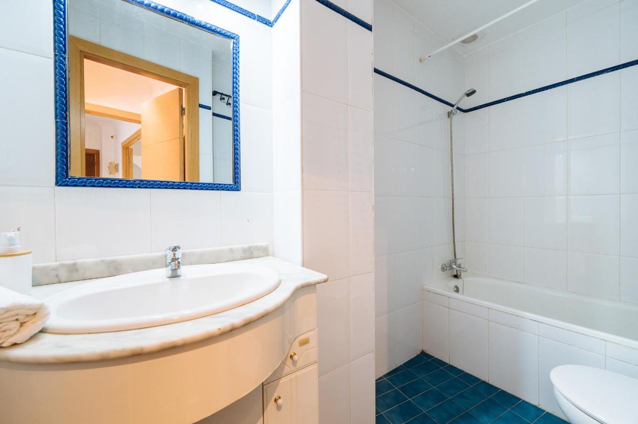 Distinguido Y Centrico Apartamento En San Bernardo Sevilla Kültér fotó