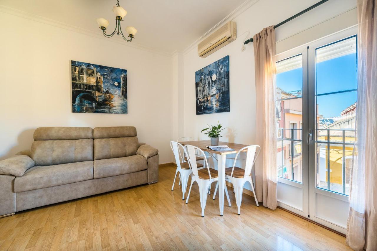 Distinguido Y Centrico Apartamento En San Bernardo Sevilla Kültér fotó