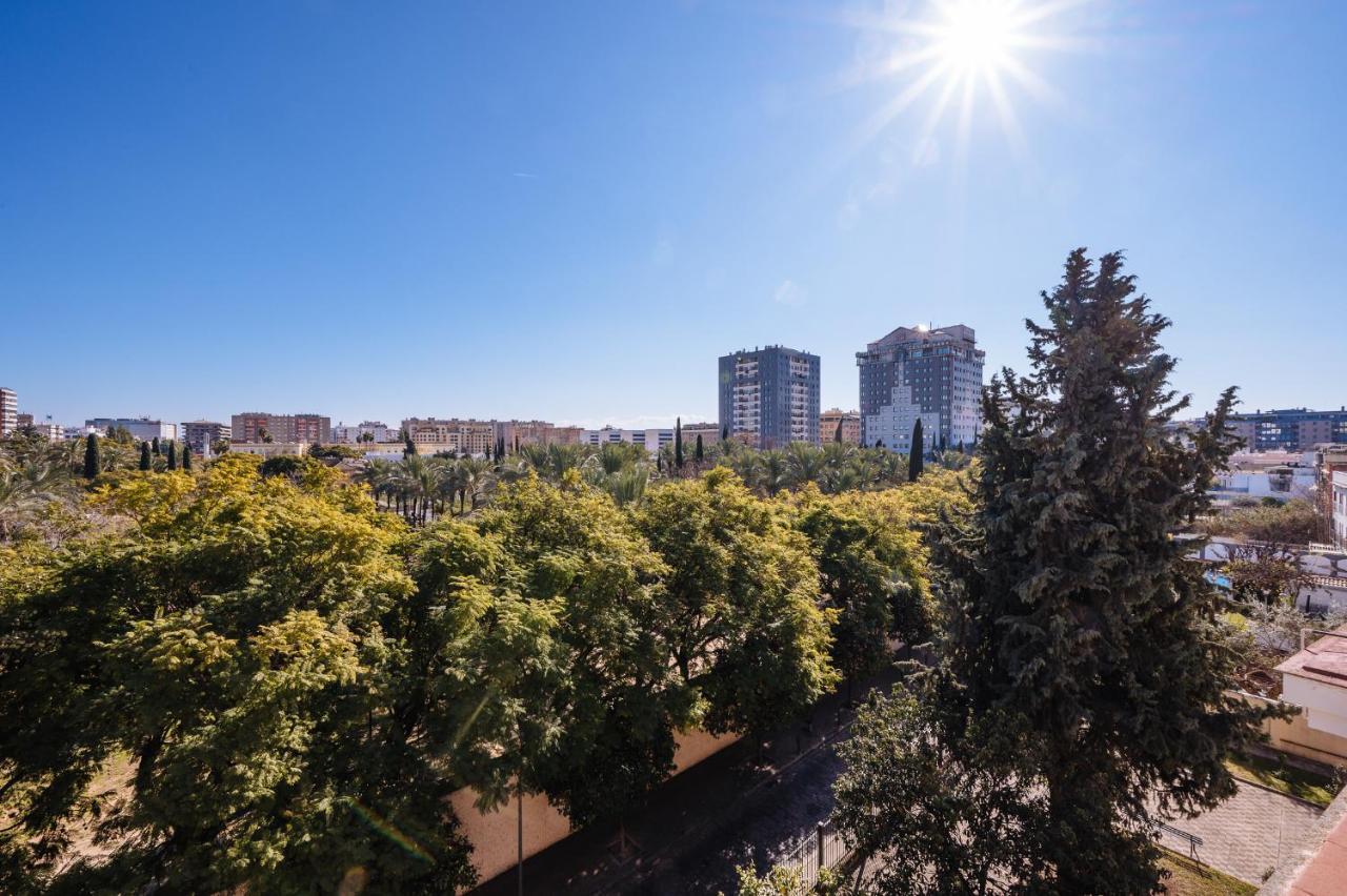 Distinguido Y Centrico Apartamento En San Bernardo Sevilla Kültér fotó