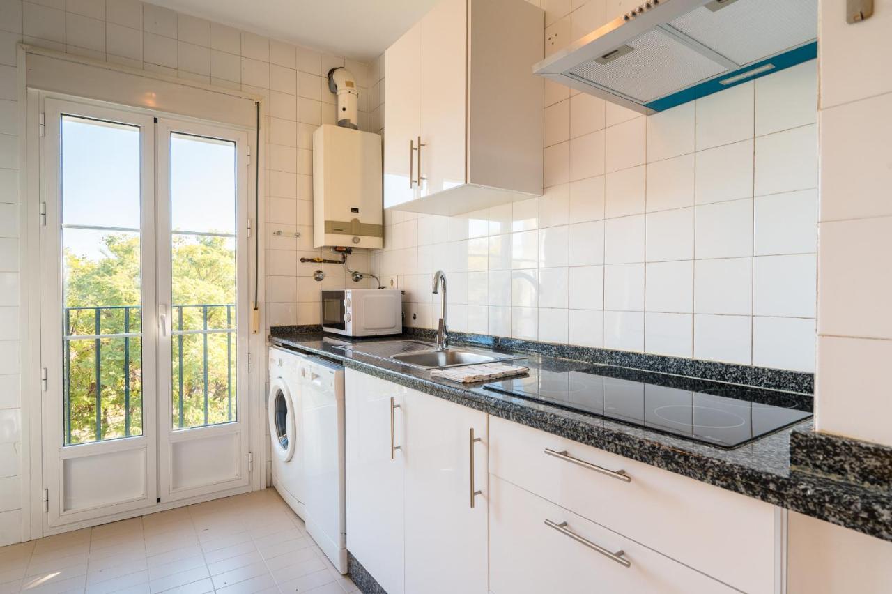 Distinguido Y Centrico Apartamento En San Bernardo Sevilla Kültér fotó